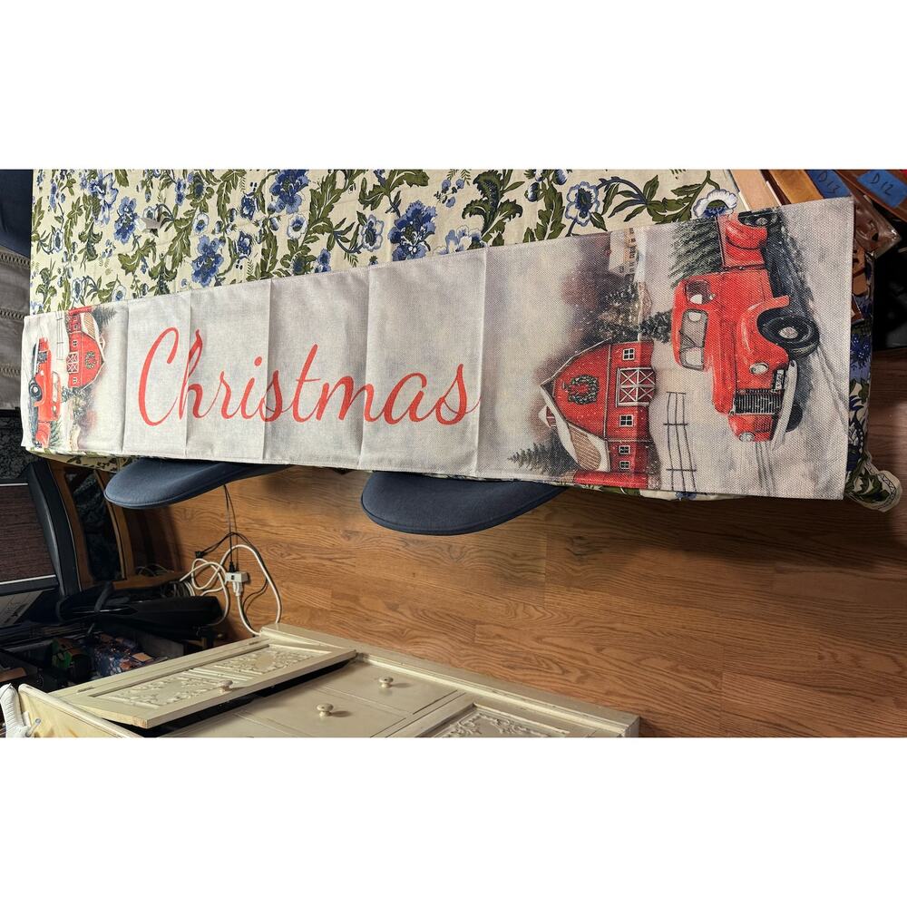 NWT Christmas Little Red Truck‎ Barn Farm Holiday Table Runner 13 x 72